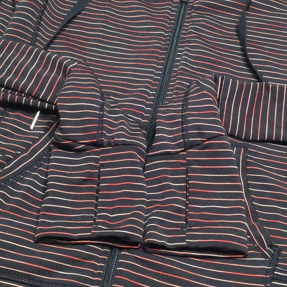 90 Degree Striped Hoodie w/Pockets & Thumb Holes - Picture 5 of 6